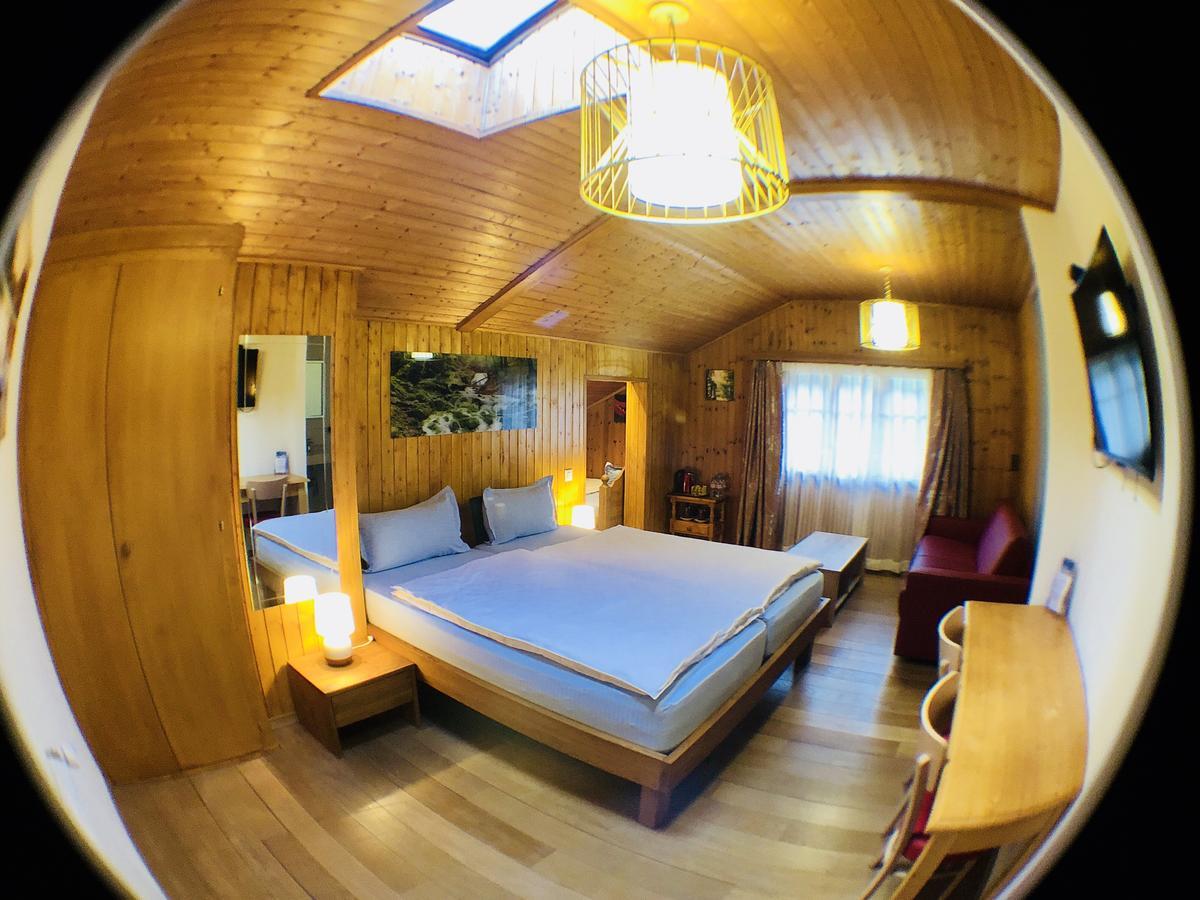 Qi-Lin Hotel Restaurant Ayer Eksteriør billede