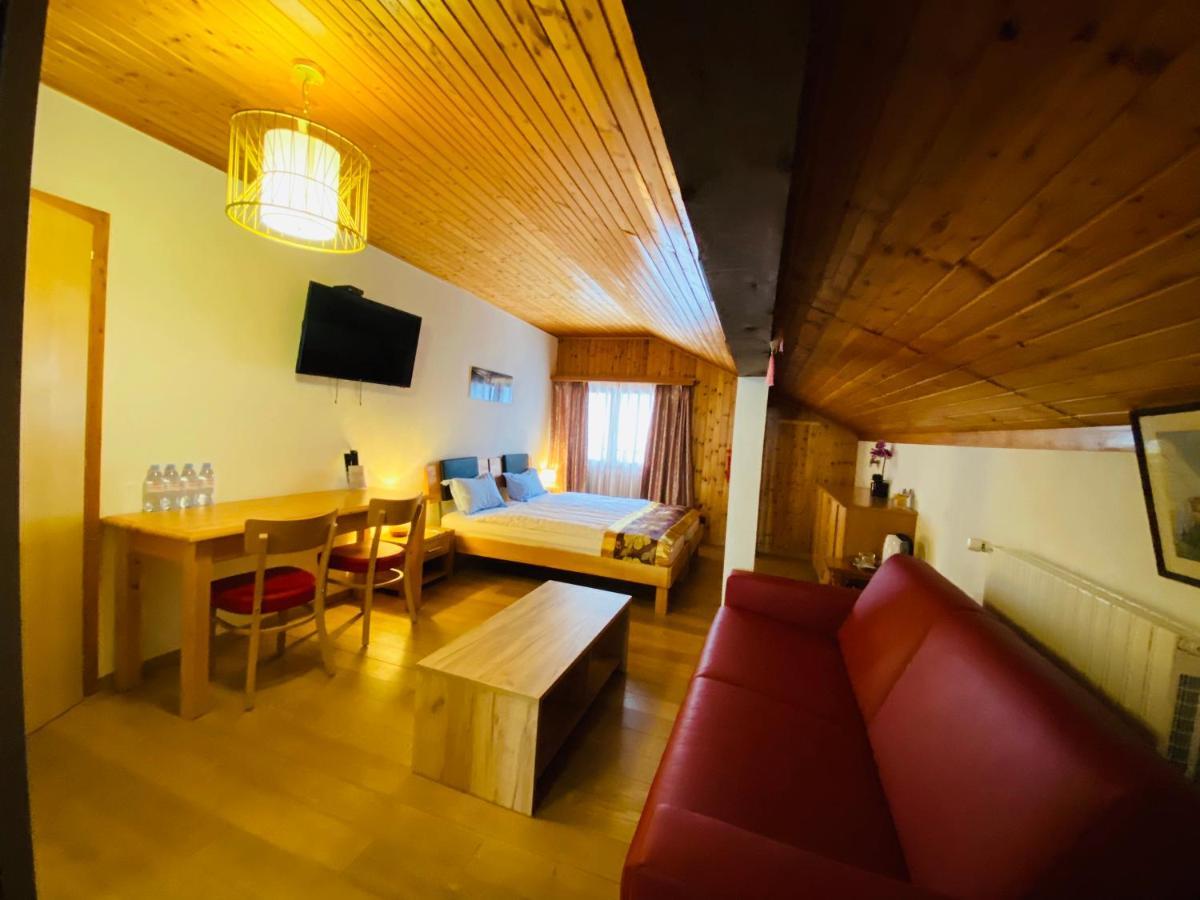 Qi-Lin Hotel Restaurant Ayer Eksteriør billede