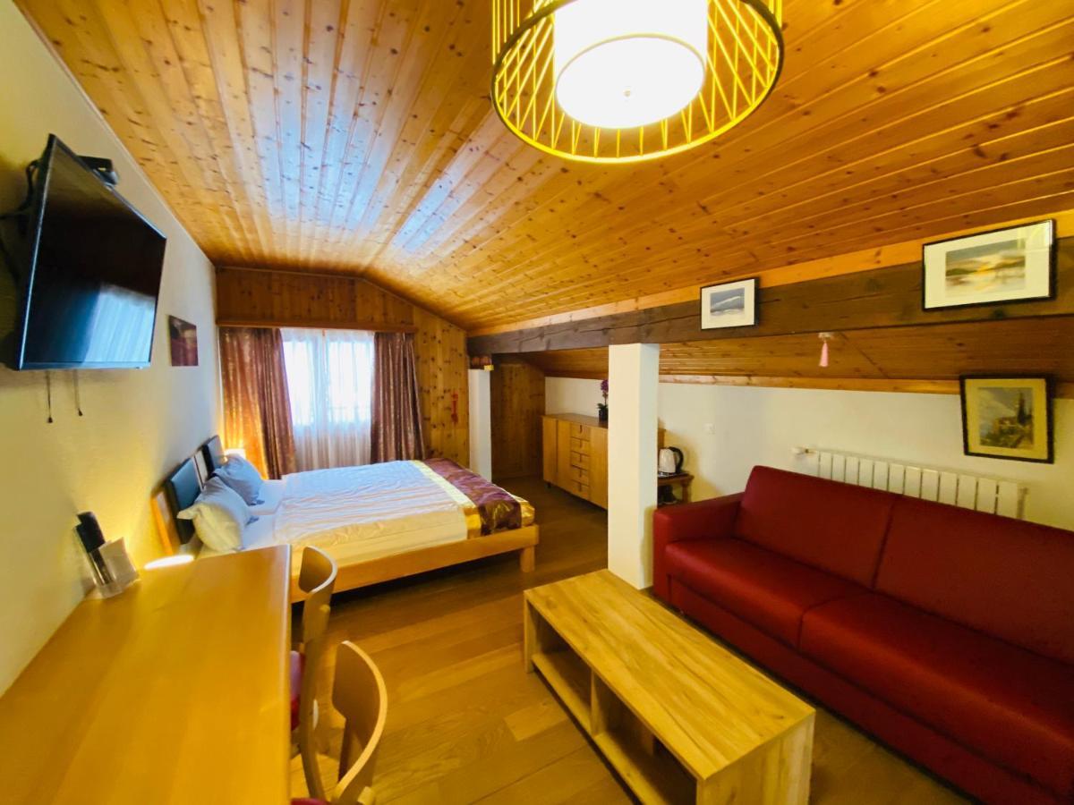 Qi-Lin Hotel Restaurant Ayer Eksteriør billede