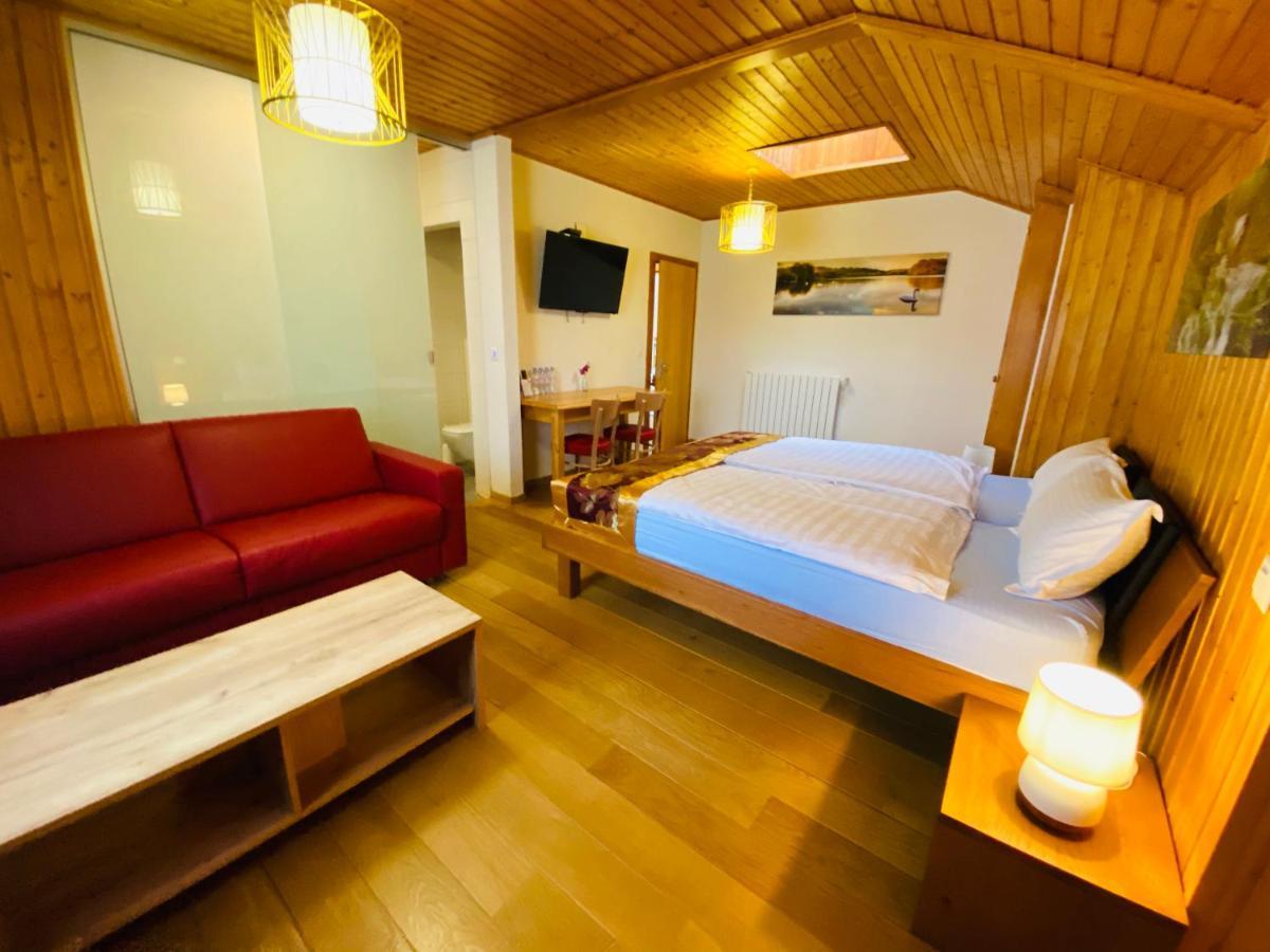 Qi-Lin Hotel Restaurant Ayer Eksteriør billede